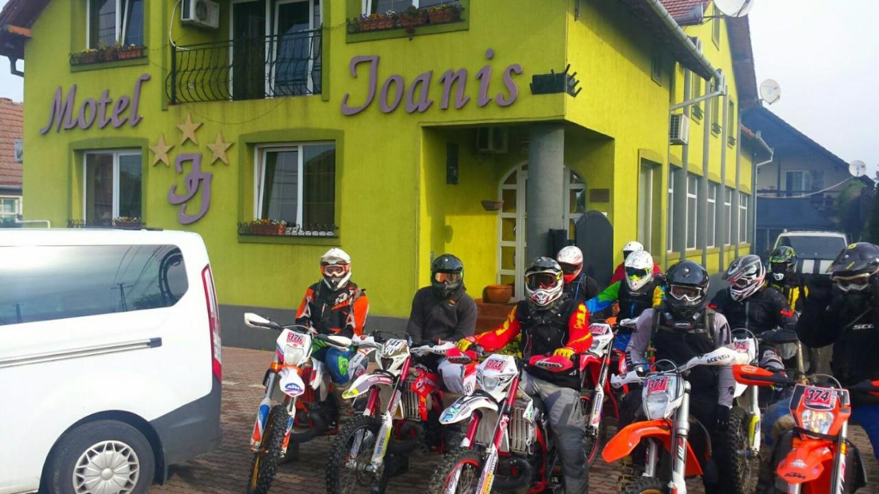 Mîndruloc Motel Ioanis المظهر الخارجي الصورة